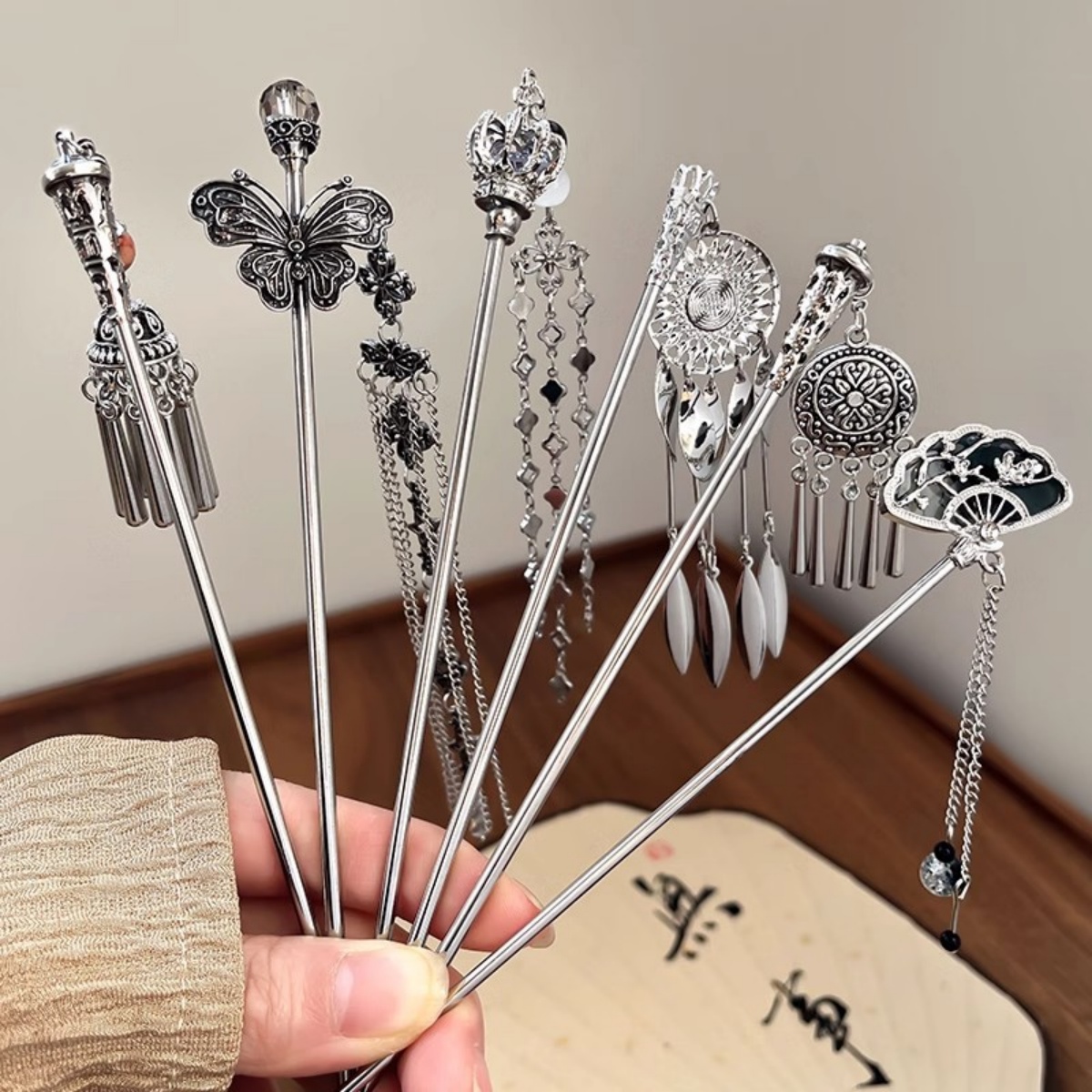Vintage Tech Accessories - Elegant Women's Hairpin Antique Silver Butterfly