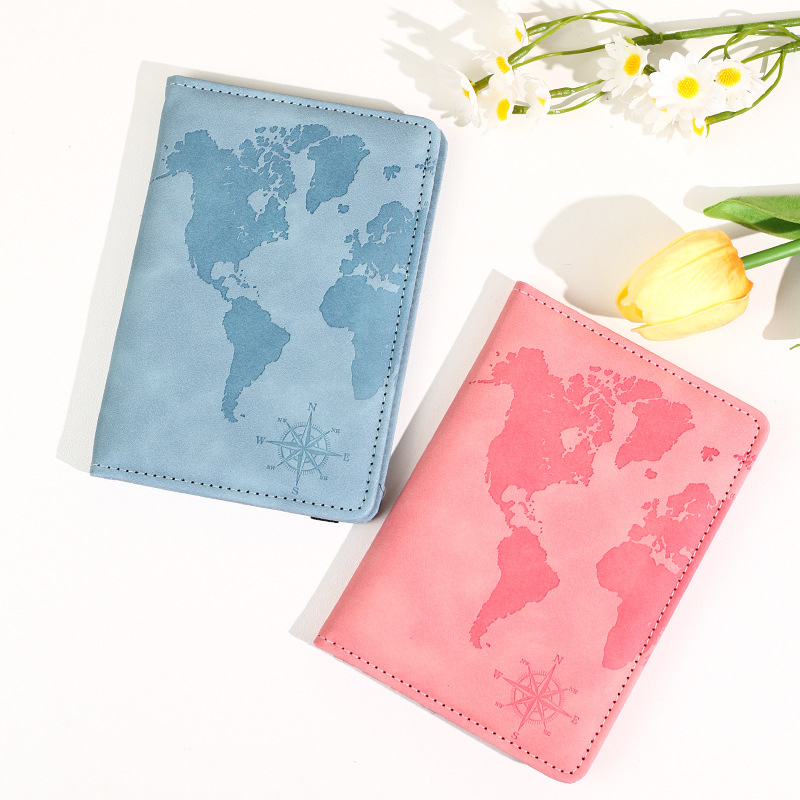 New Map Printed Passport Holde - Tech Accessories Travel 评论和价格
